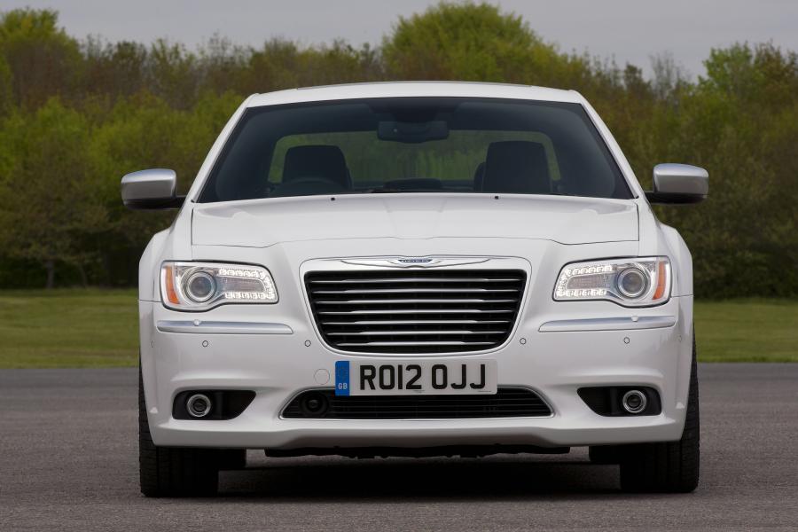  Chrysler 300C 2012 года  (UK) (фото 63 из 91)